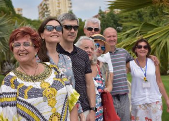 Подушки-сердца в парке Палома